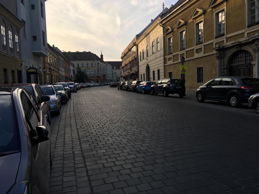 Castle Apartments Будапеща Екстериор снимка